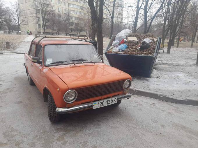 Новини Харкова: фото тих, хто заважає комунальникам вивозити мусор